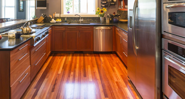 contemporary-home-kitchen-wood-flooring