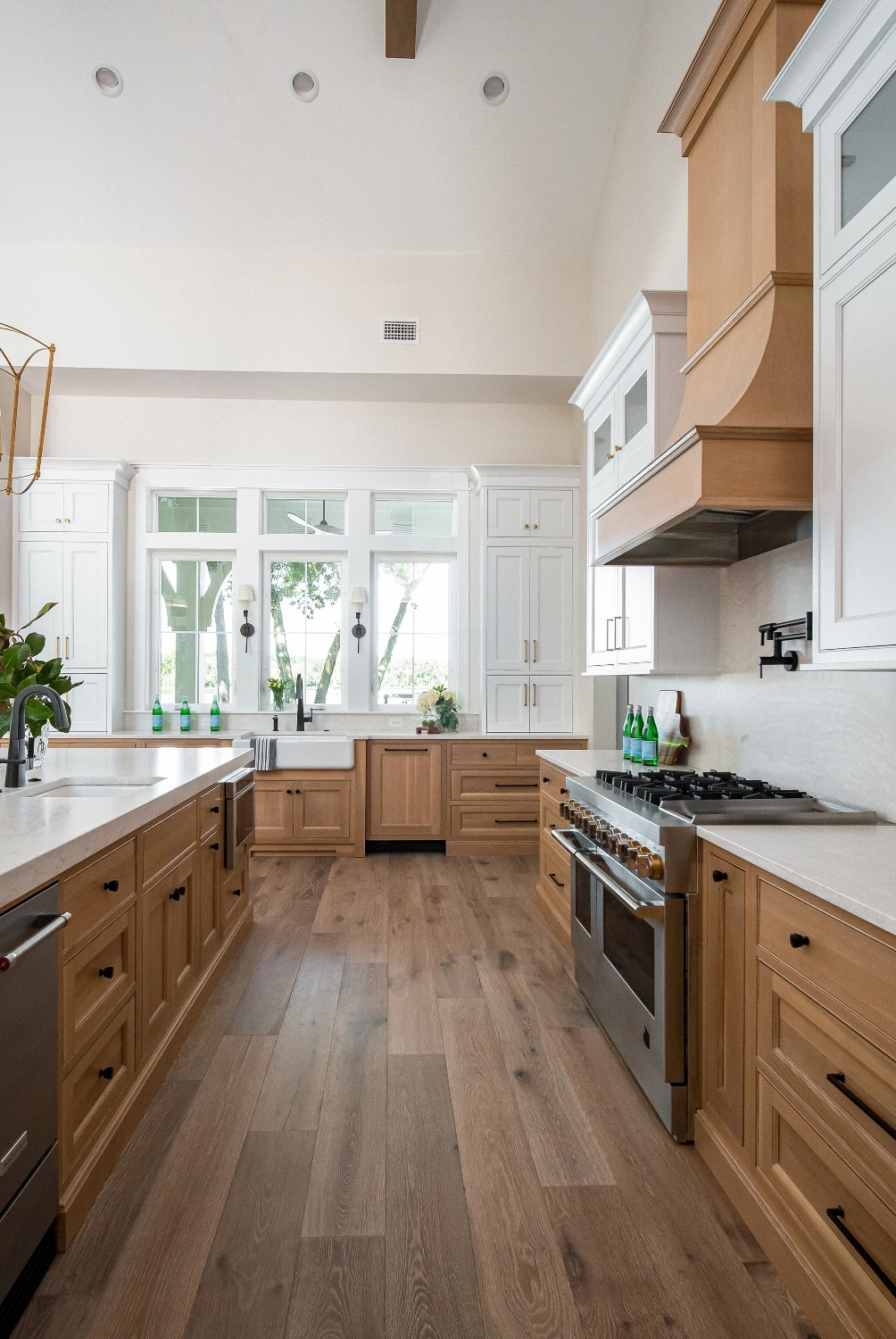 Beautiful home kitchen floorig
