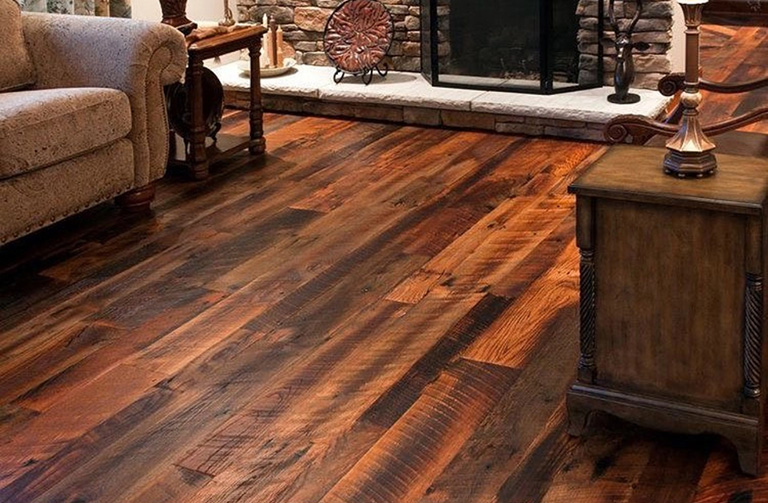 Solid hardwood floor